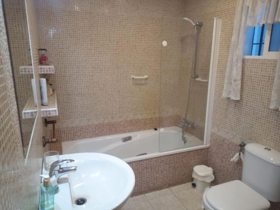 Apartamento Tahalia 3 Habitaciones อูเอลบา ภายนอก รูปภาพ